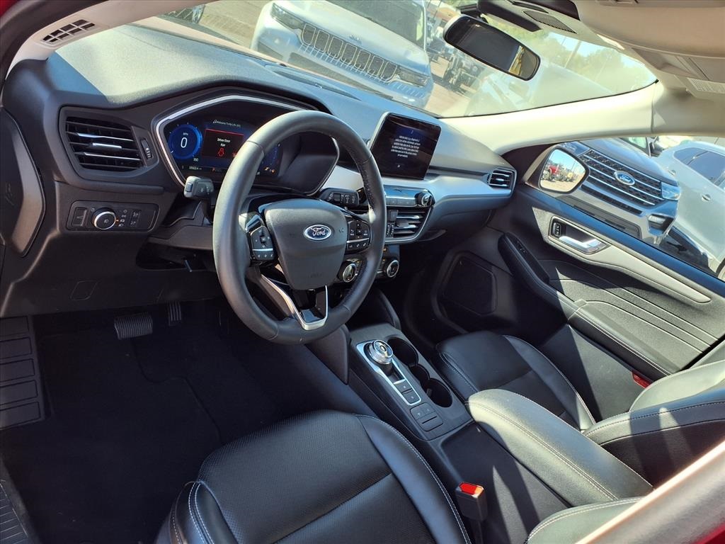 2022 Ford Escape SEL photo 3