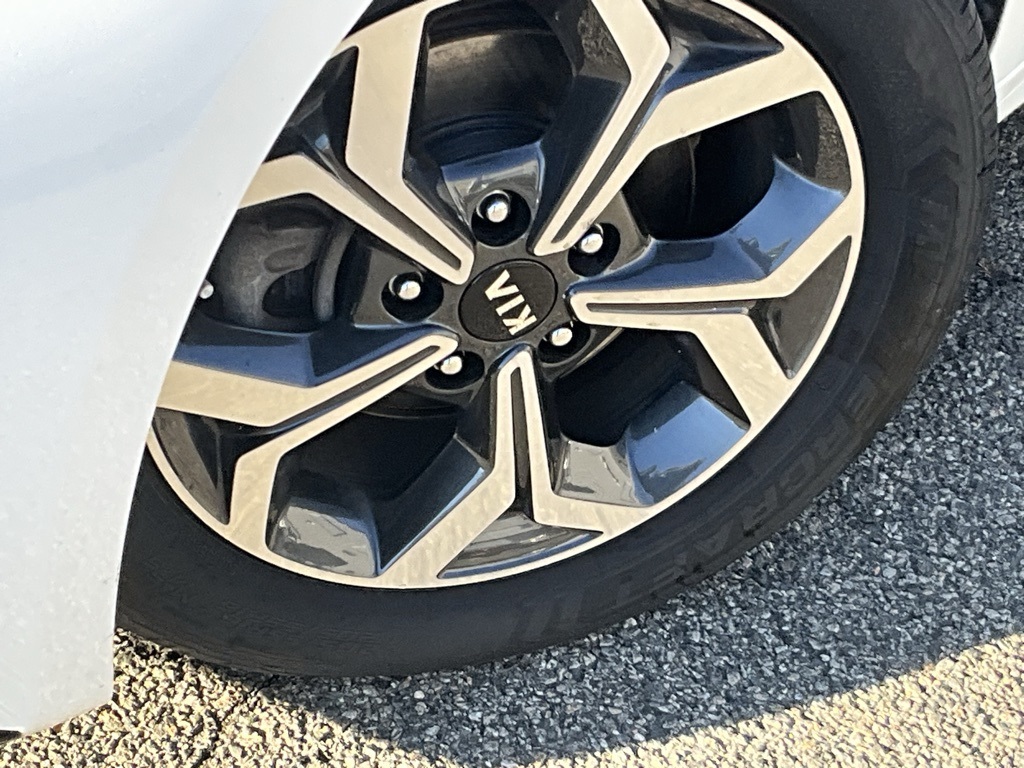 2020 Kia Forte LXS photo 4