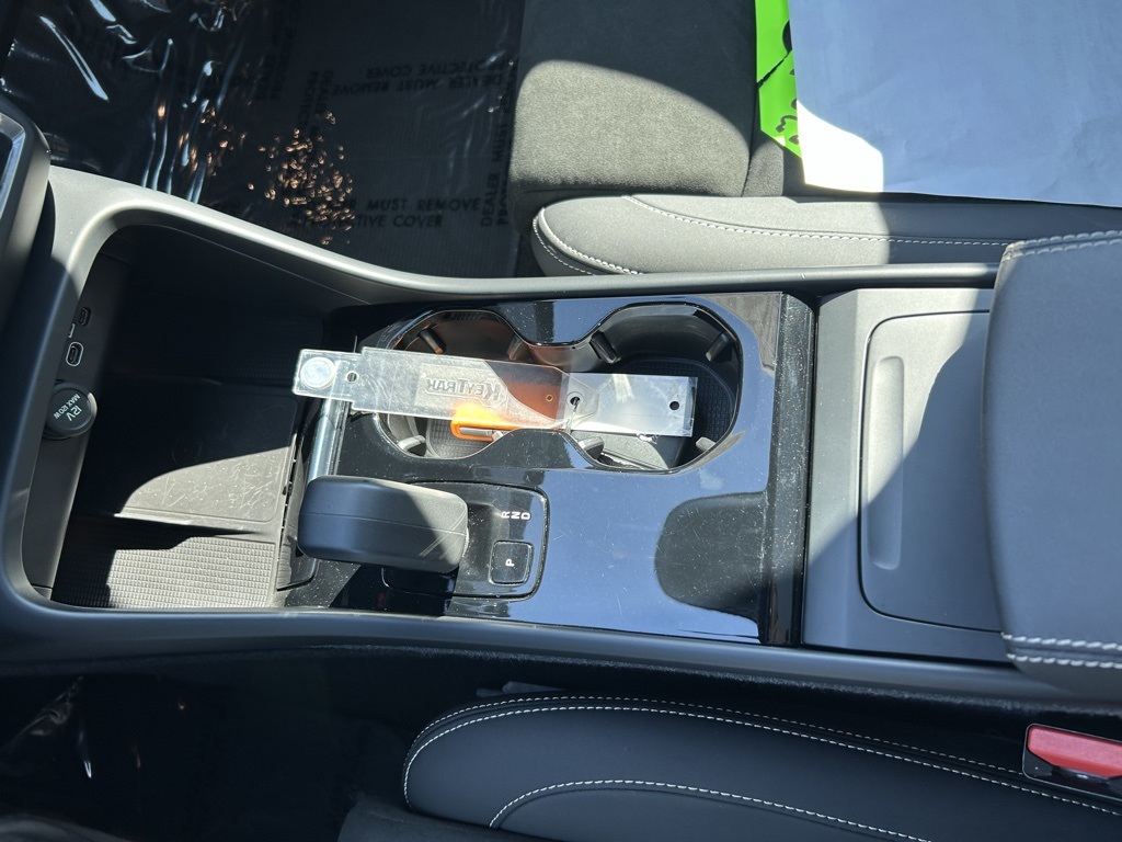 2023 Volvo C40 Recharge Ultimate photo 18