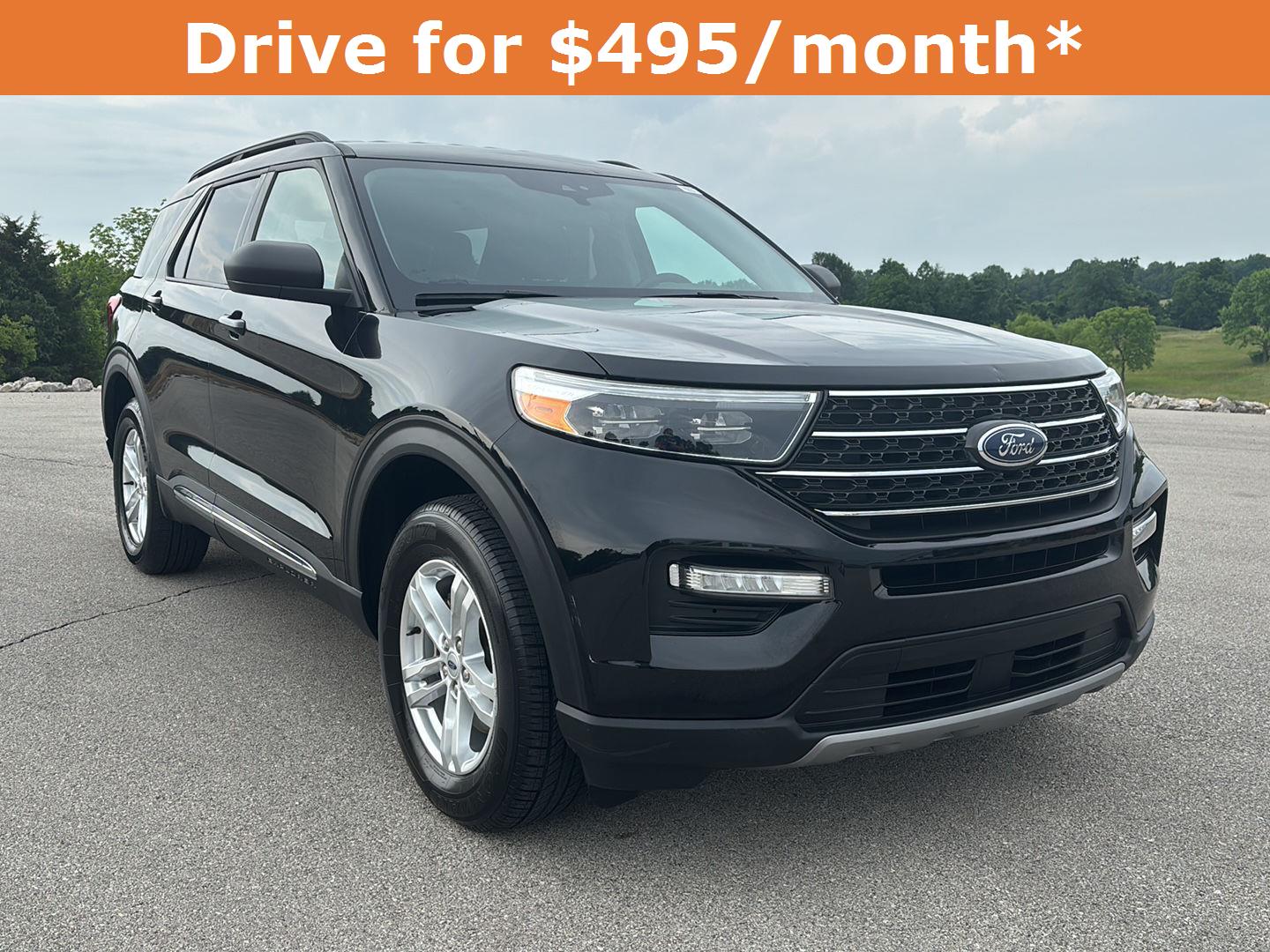 2023 Ford Explorer XLT photo 2