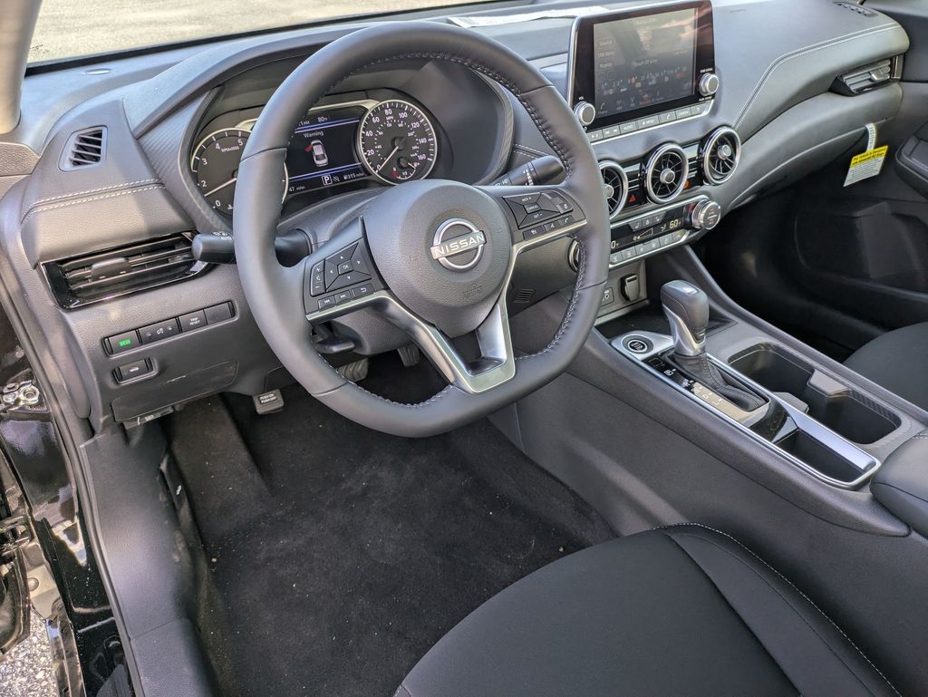 2025 Nissan Sentra SV photo 11