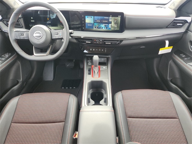 2025 Nissan Kicks SR photo 7