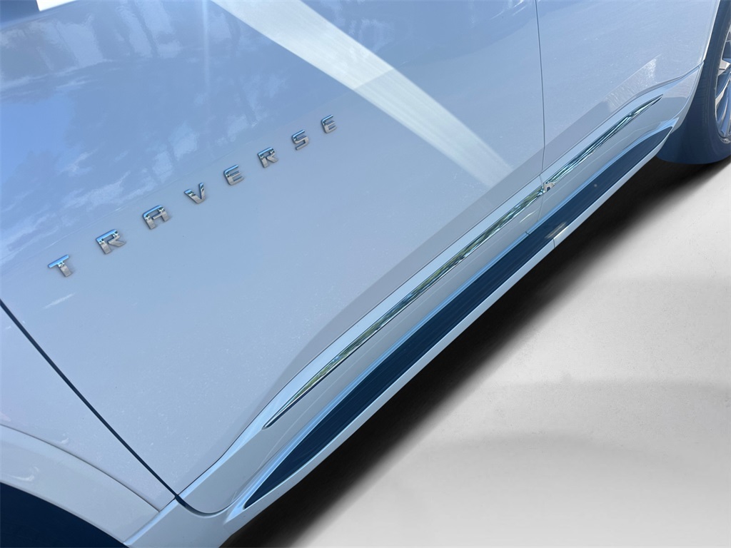 2022 Chevrolet Traverse Premier photo 18