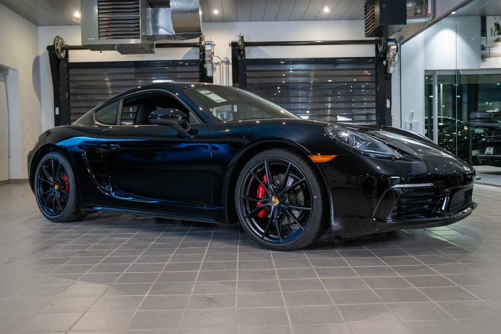 2025 Porsche Cayman S photo 3