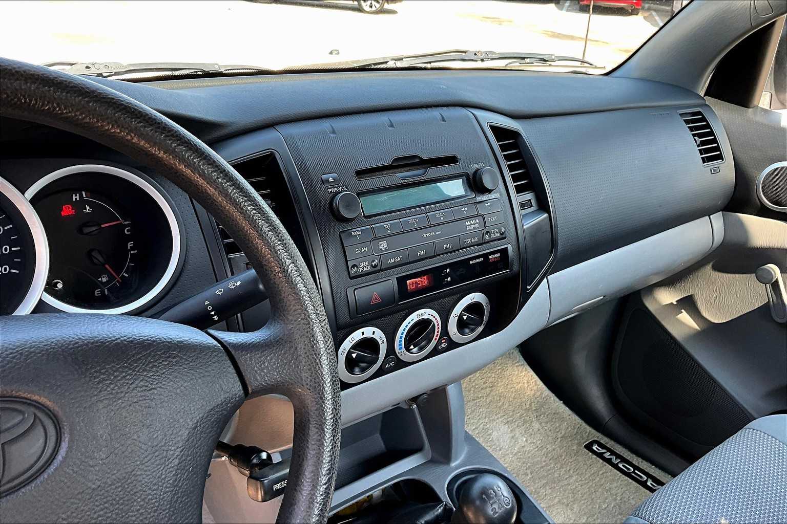 2010 Toyota Tacoma LE photo 6