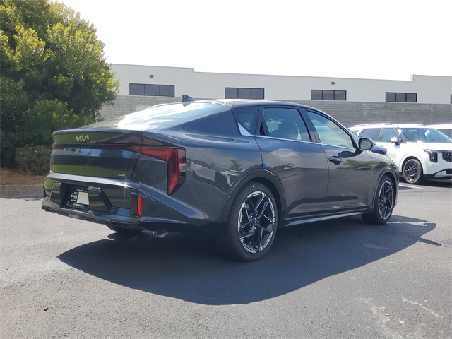 2025 Kia K4 GT-Line photo 4