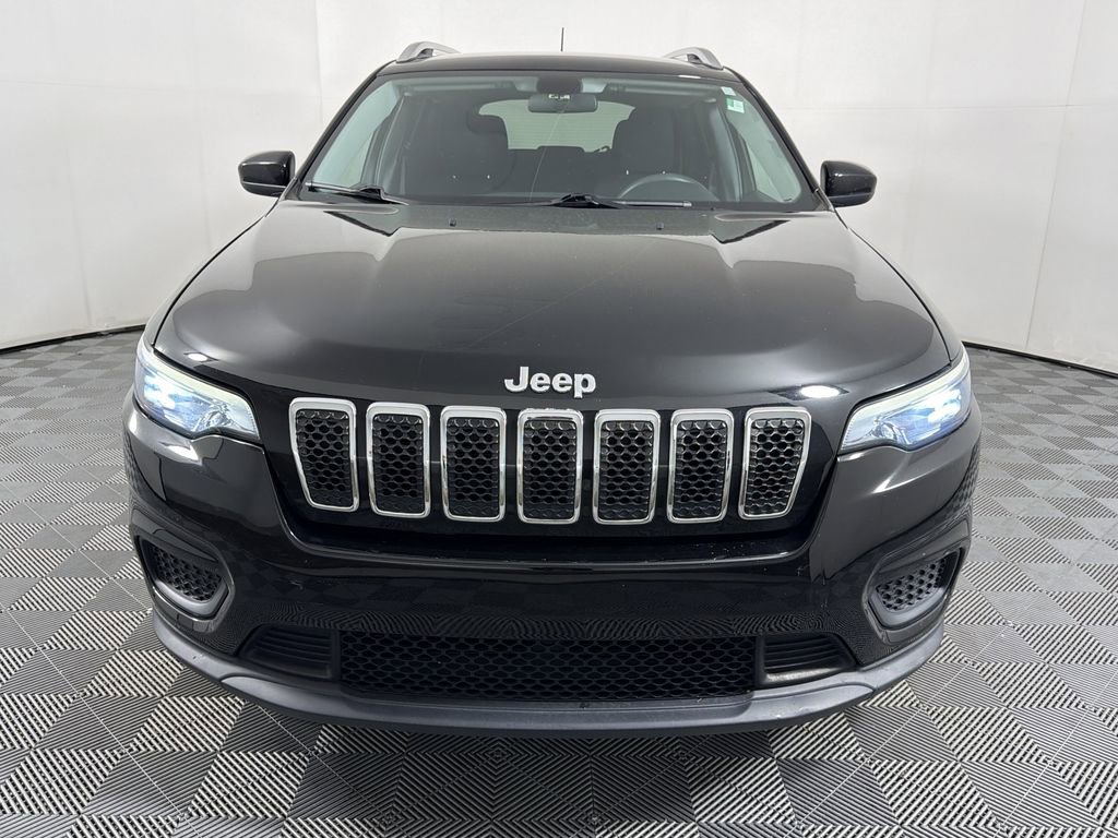 2020 Jeep Cherokee Latitude photo 2