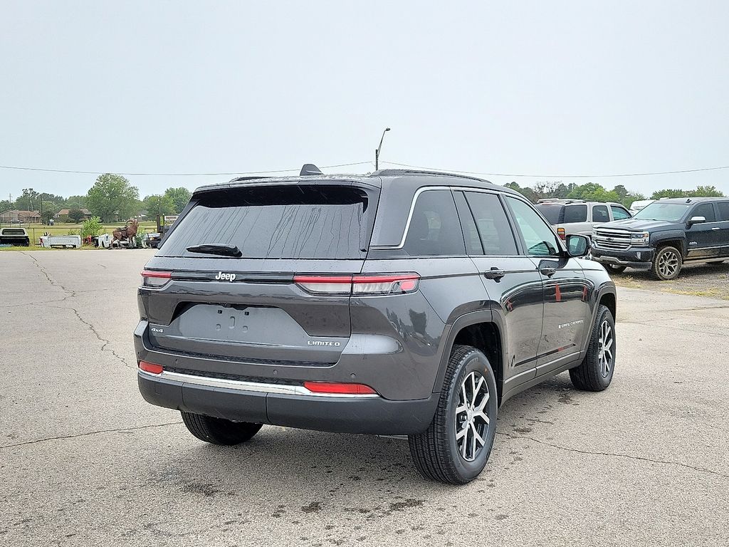 2025 Jeep Grand Cherokee Limited photo 5