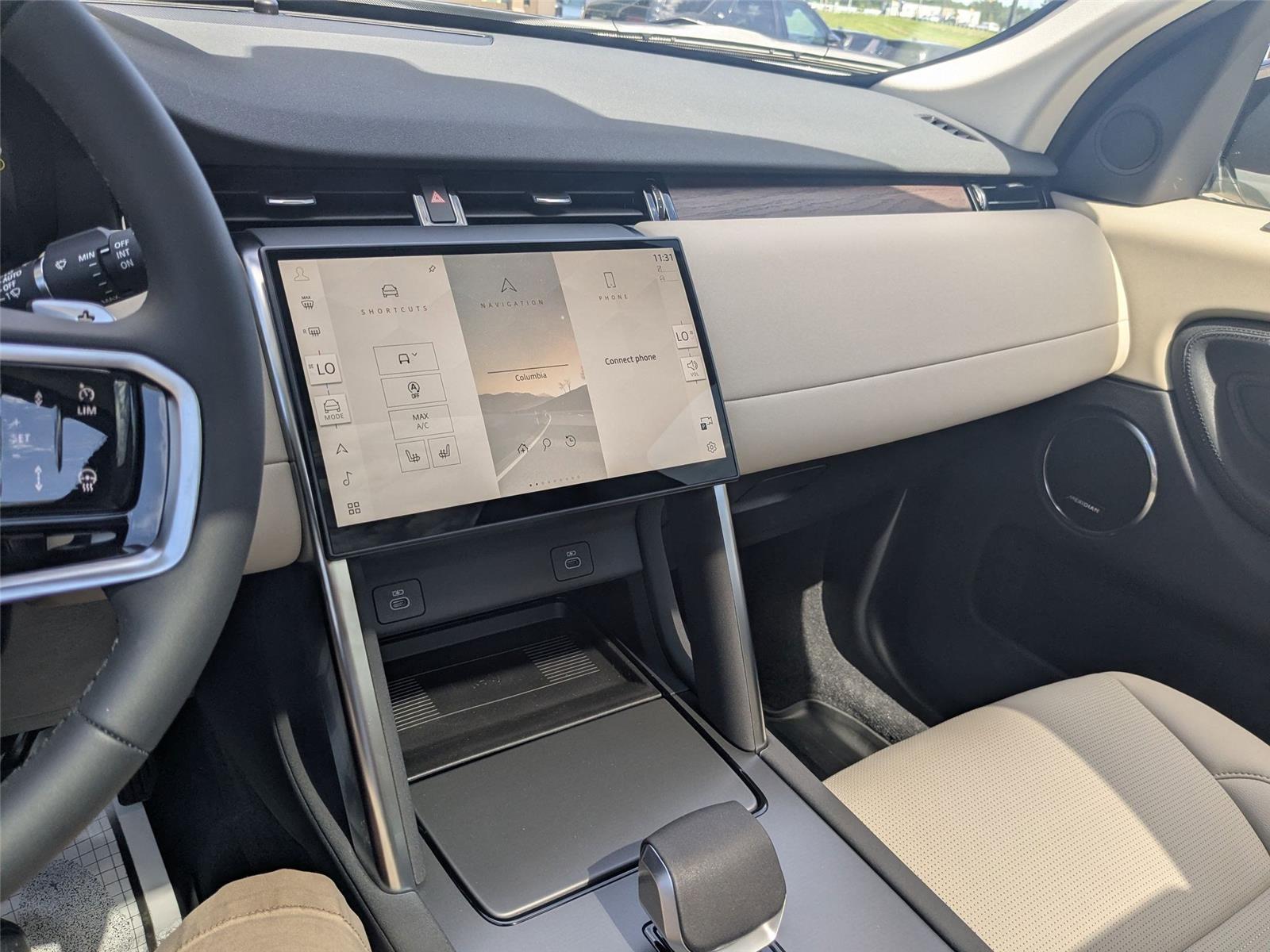 2025 Land Rover Discovery Sport S photo 16