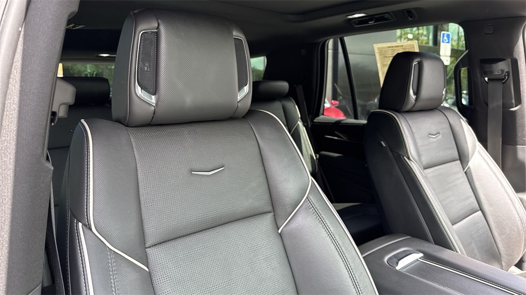 2023 Cadillac Escalade Premium Luxury photo 44