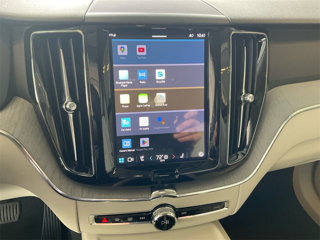 2025 Volvo XC60 Recharge Hybrid T8 Plus photo 17