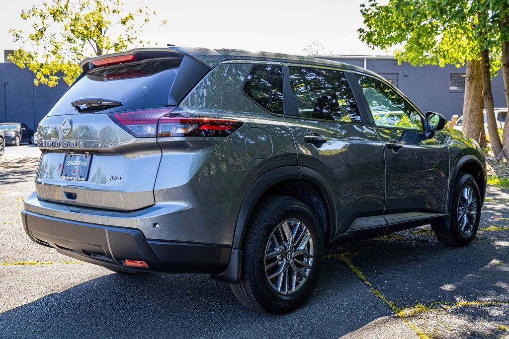 2024 Nissan Rogue S AWD photo 6