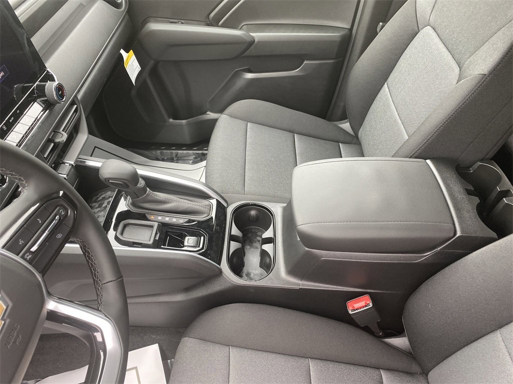 2025 Chevrolet Colorado Work Truck photo 24