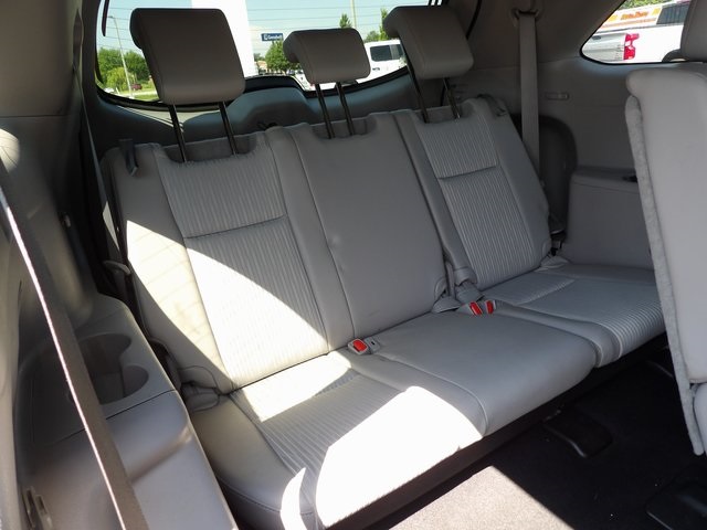 2019 Toyota Highlander LE photo 39