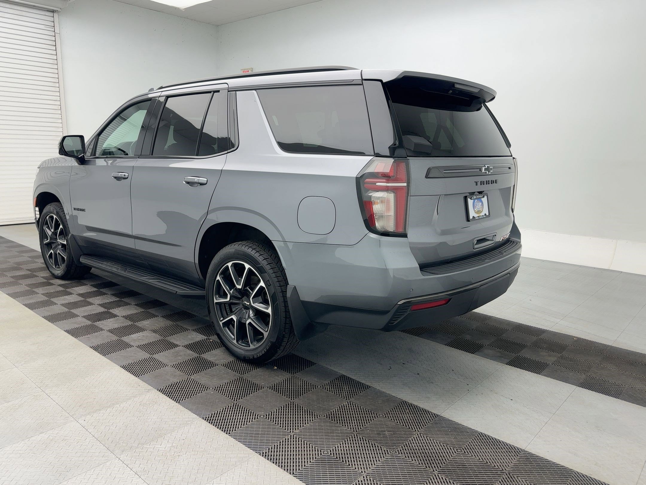 2021 Chevrolet Tahoe RST photo 3