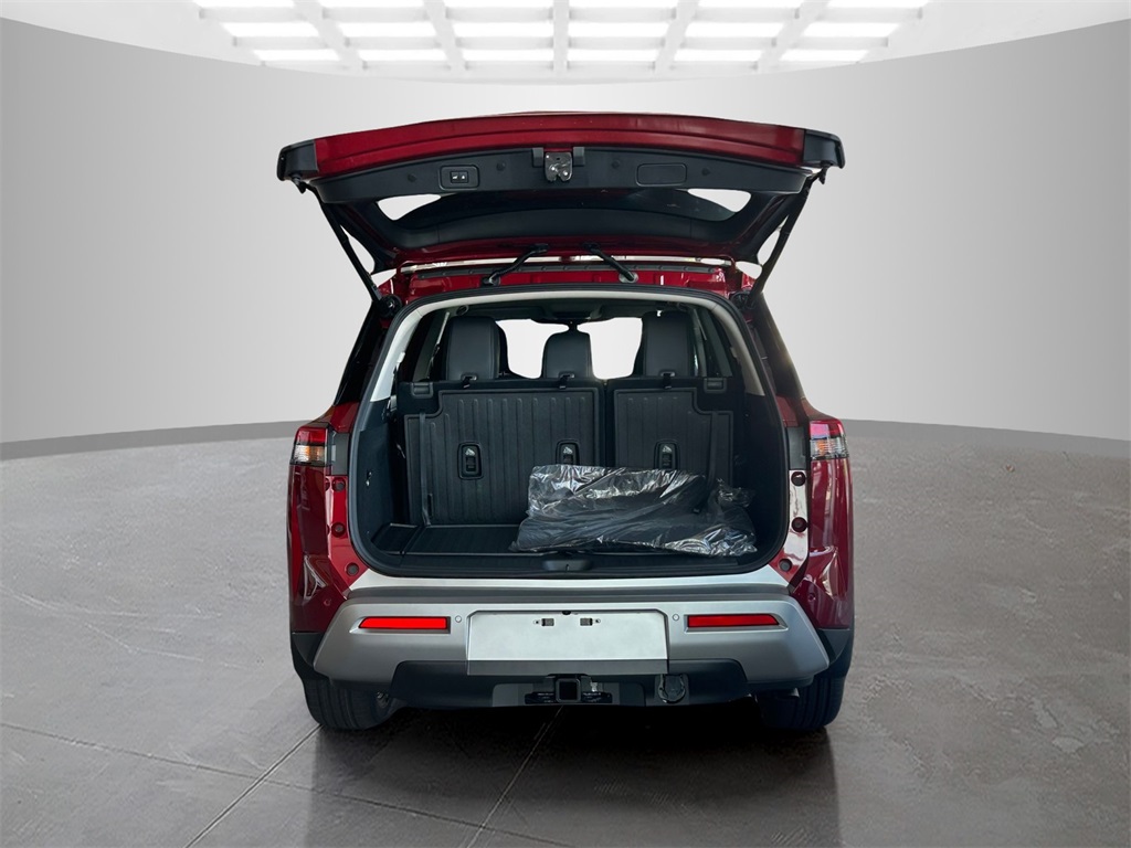 2025 Nissan Pathfinder SL photo 6