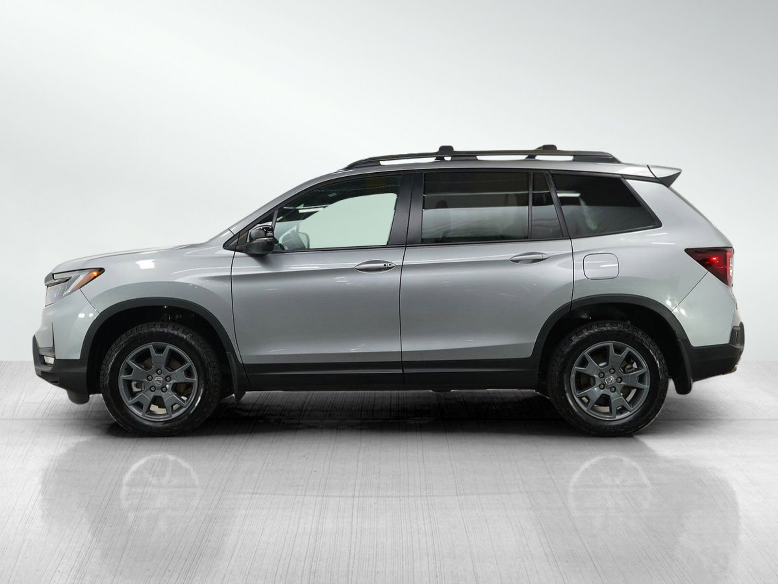 Used 2025 Honda Passport TrailSport with VIN 5FNYF8H66SB003336 for sale in South Saint Paul, Minnesota
