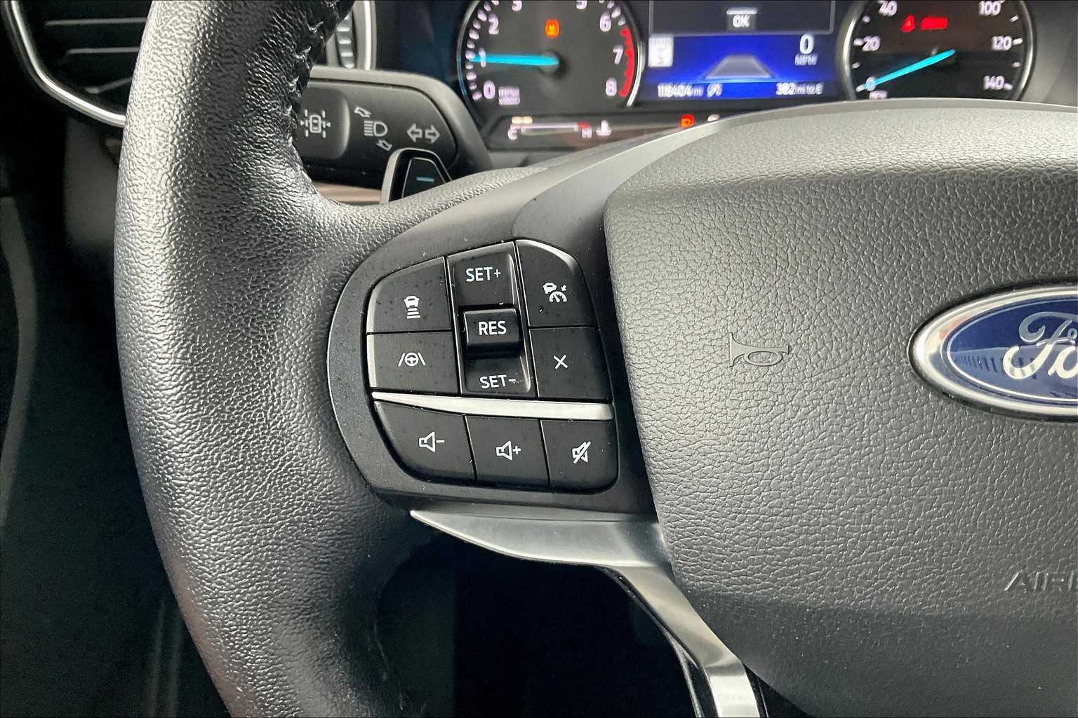 2020 Ford Explorer Limited photo 19