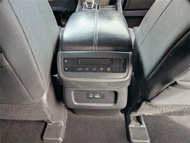 2022 Nissan Pathfinder SV photo 22