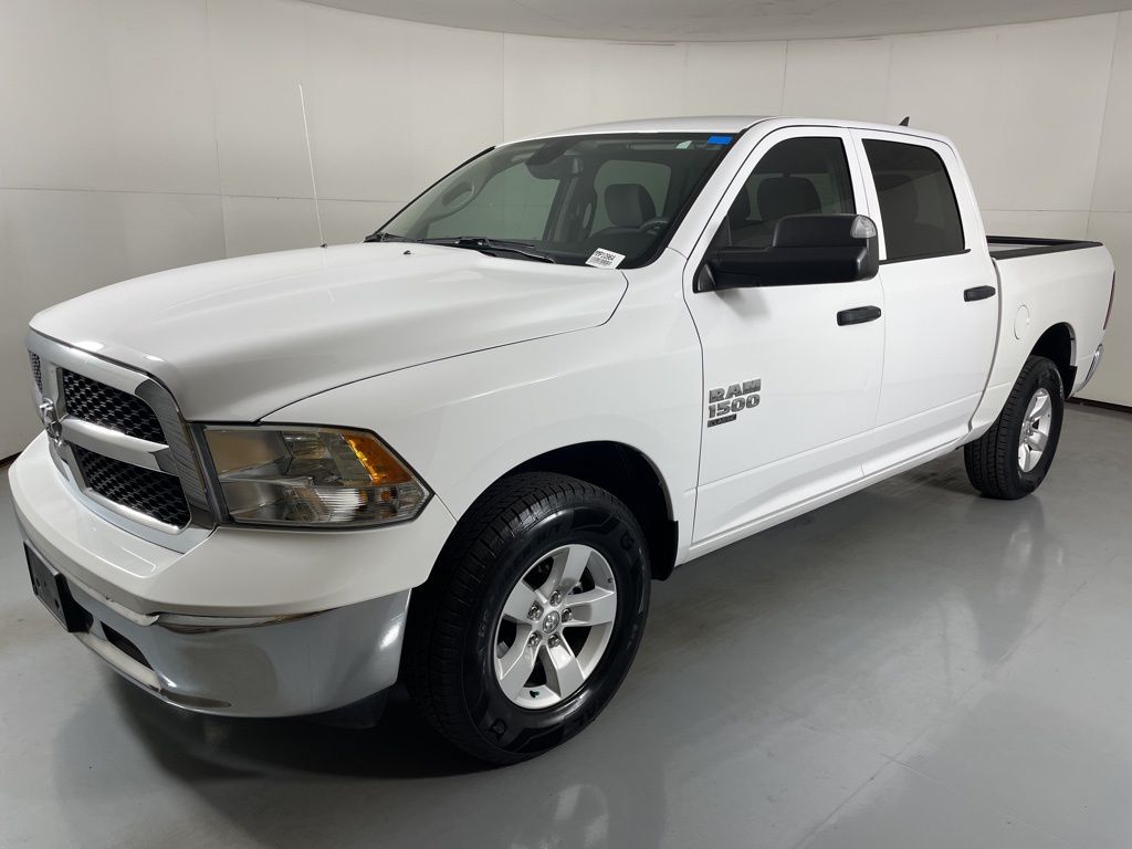 2023 Ram 1500 Classic SLT photo 4