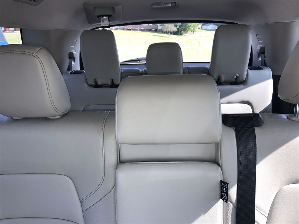 2022 Nissan Pathfinder SL photo 22