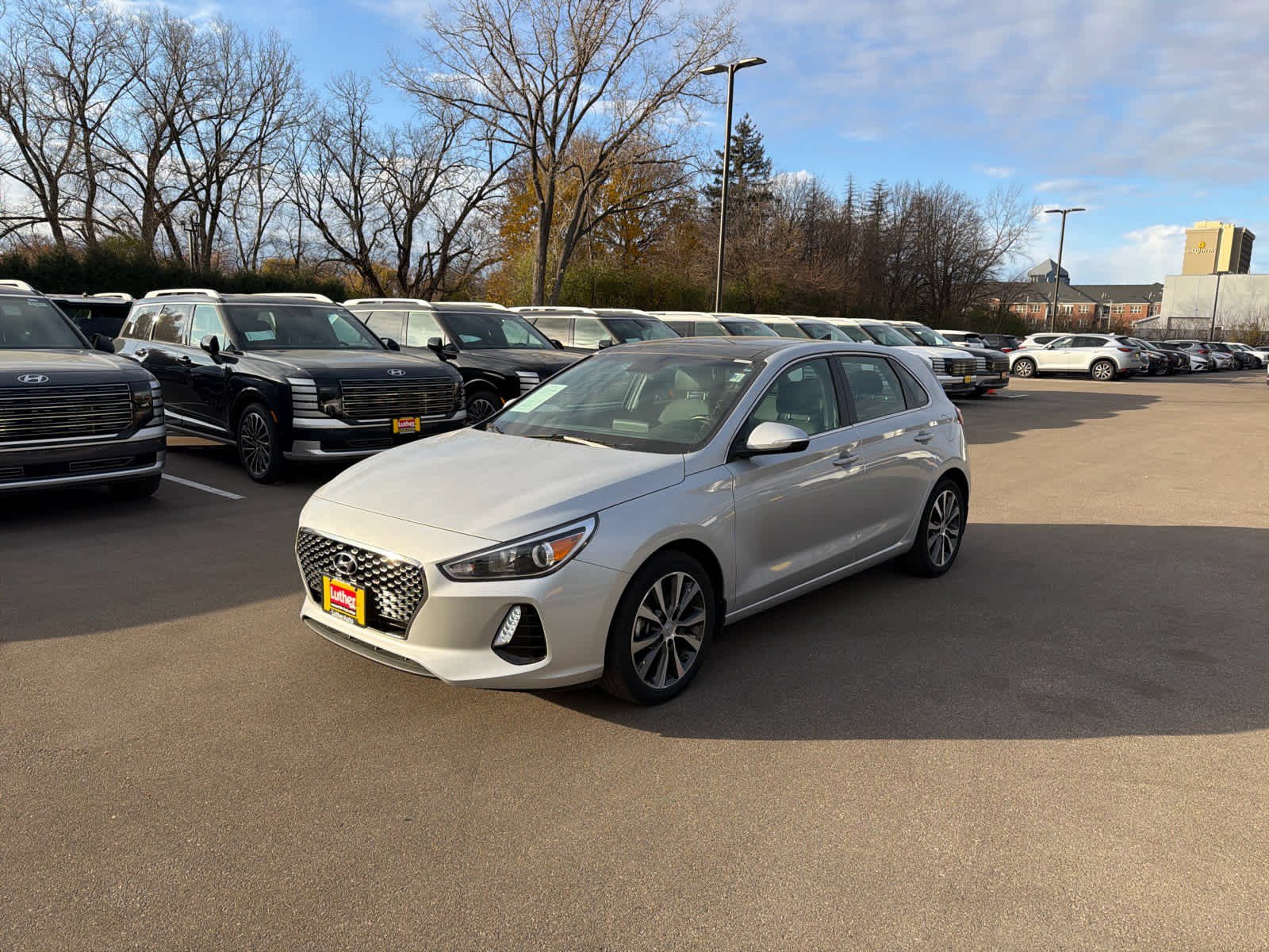 2019 Hyundai Elantra GT photo 4