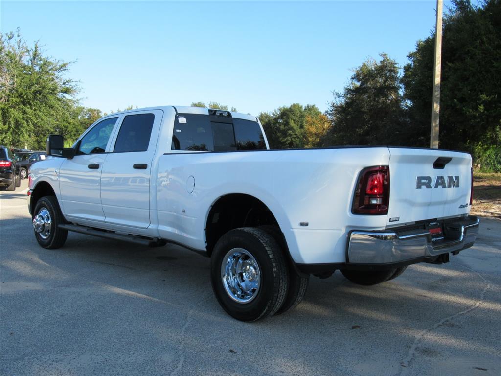 2026 Ram 3500 Tradesman photo 4