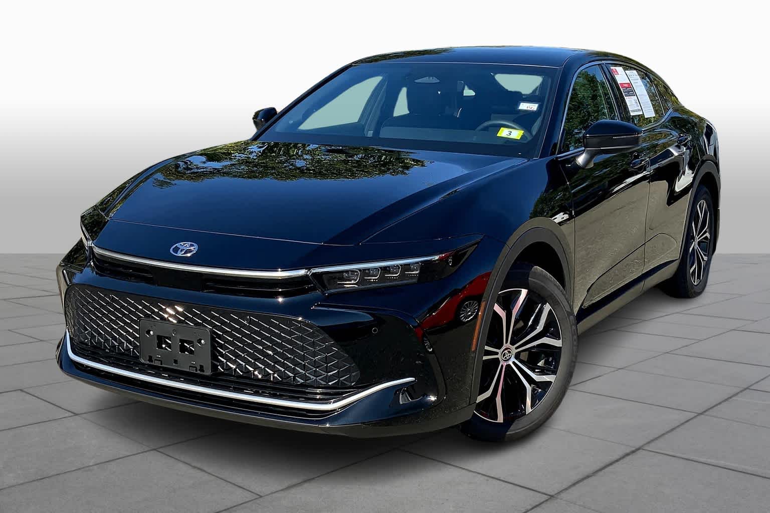 Used 2023 Toyota Crown Limited 4dr Car in Stratham P3003909 BMW of