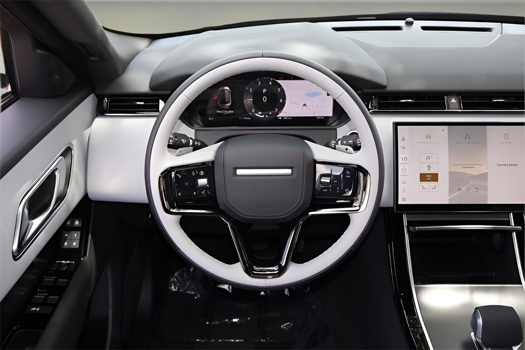 2026 Land Rover Range Rover Velar S photo 15