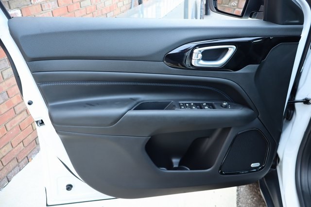 2025 Jeep Compass Limited photo 4