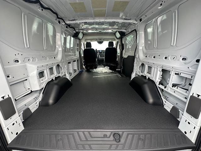 2025 Ford Transit photo 9