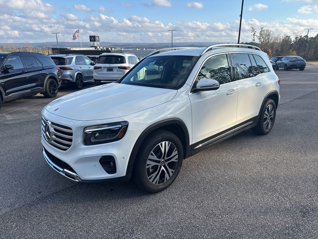 2025 Mercedes-Benz GLB Base's photo
