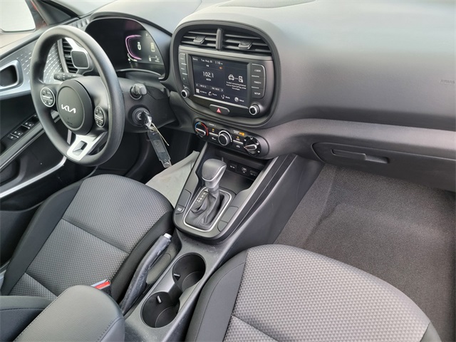 2023 Kia Soul LX photo 18