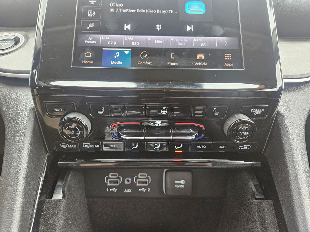 2022 Jeep Grand Cherokee Limited photo 9
