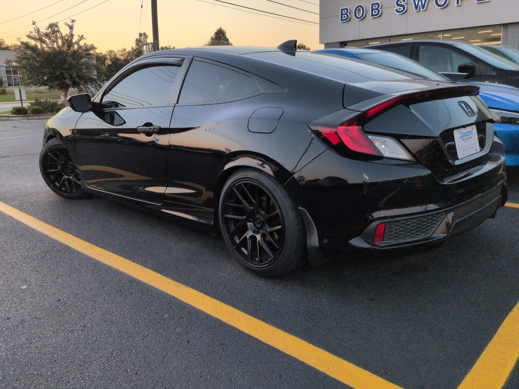 2016 Honda Civic Touring photo 4