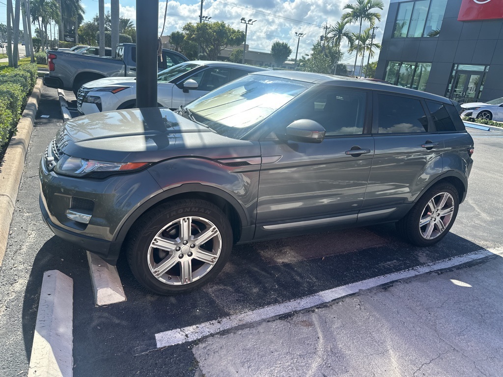 2015 Land Rover Range Rover Evoque Pure photo 2