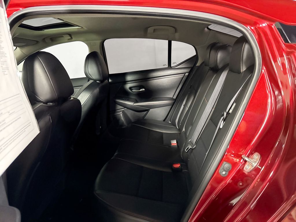2021 Nissan Sentra SR photo 19