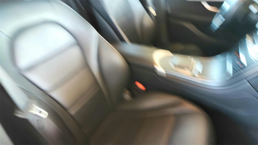 2021 Mercedes Benz GLC 300 photo 20