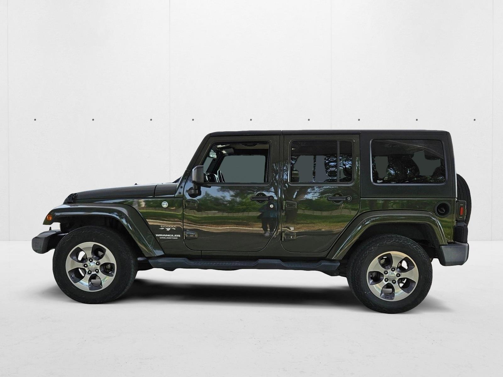 2016 Jeep Wrangler Sahara photo 8