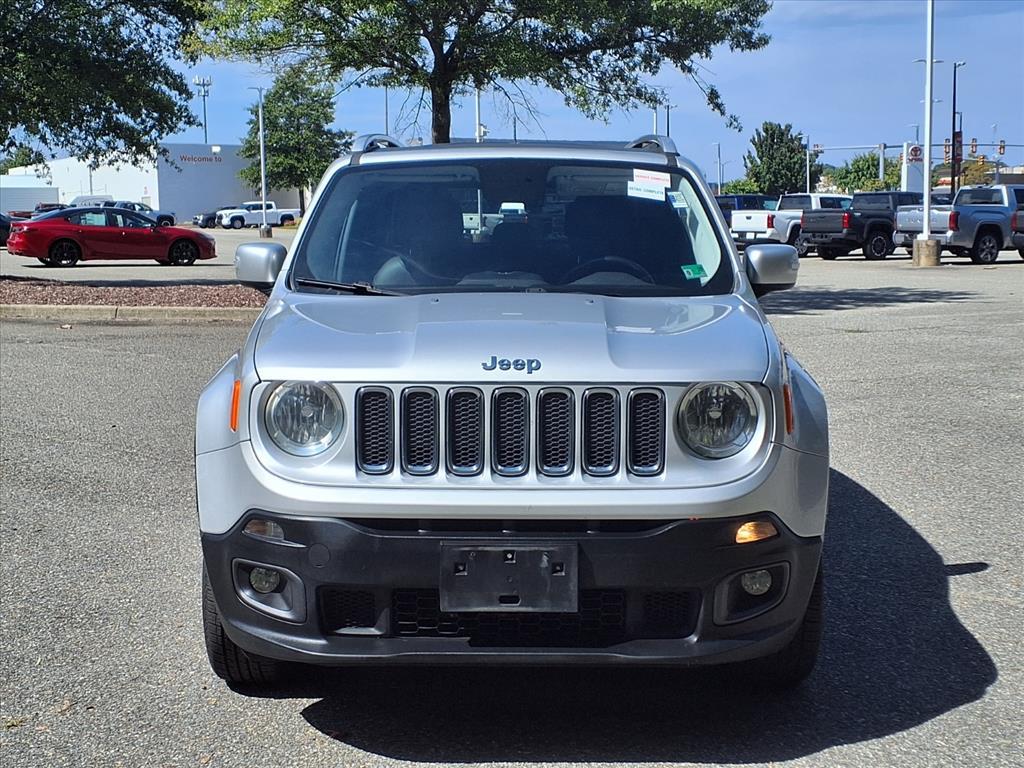 2016 Jeep Renegade Limited photo 2