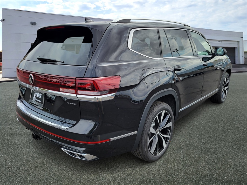2026 Volkswagen Atlas SEL Premium R-Line photo 2