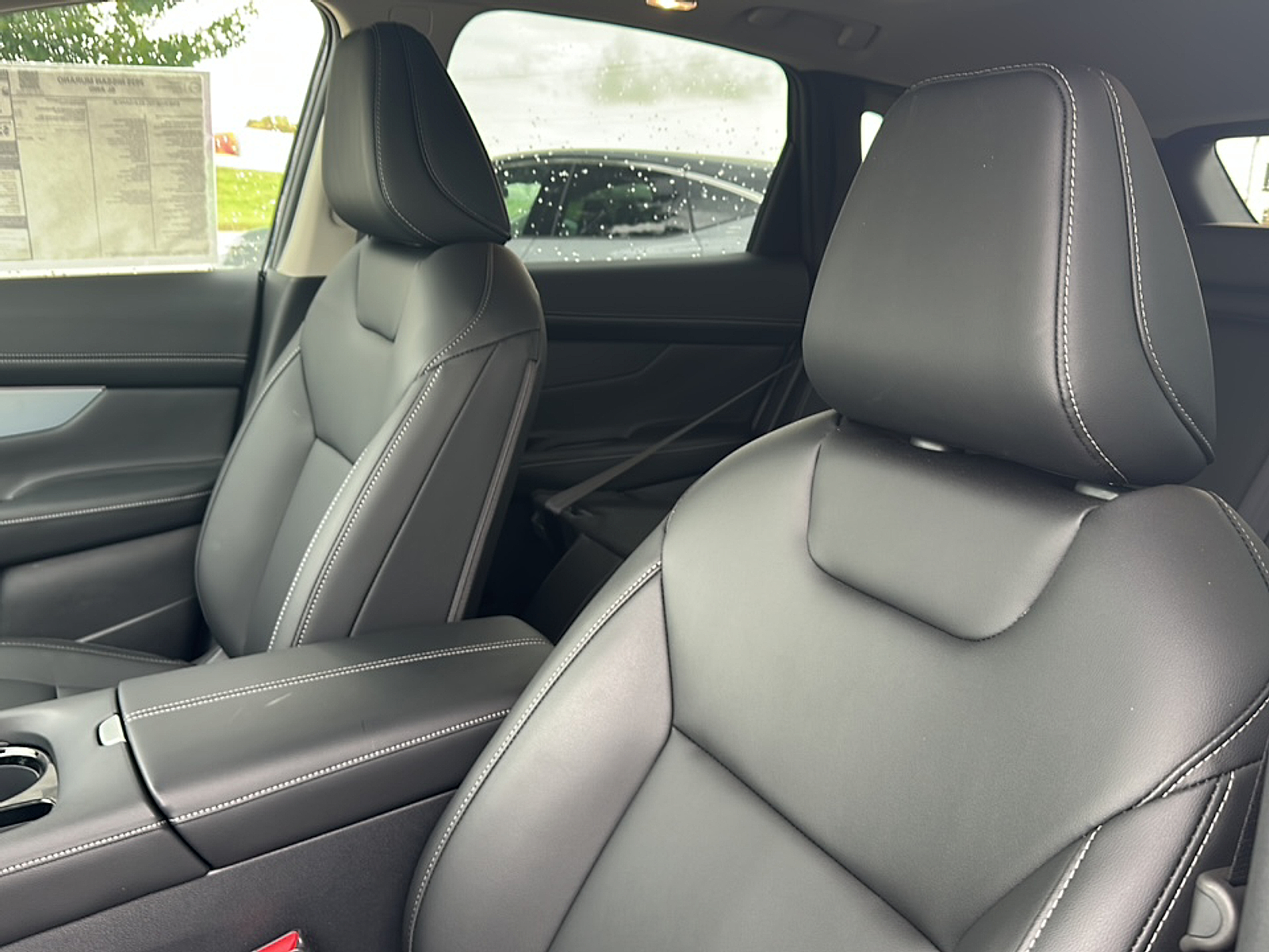 2025 Nissan Murano SL photo 2