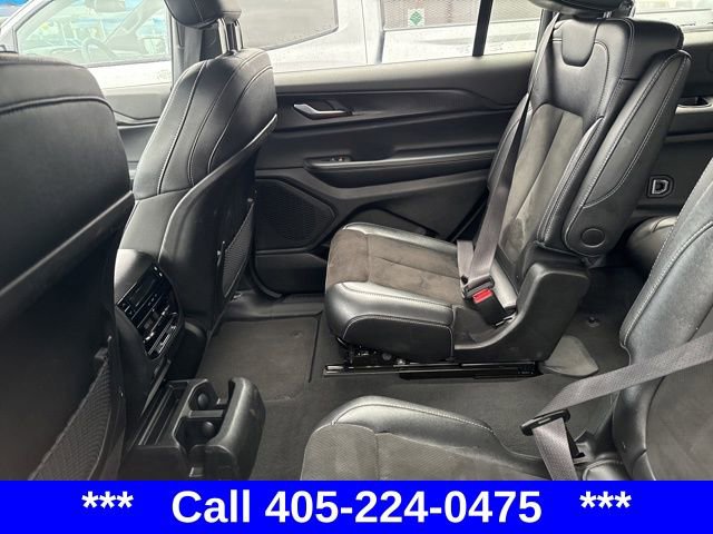 2023 Jeep Grand Cherokee Altitude photo 6