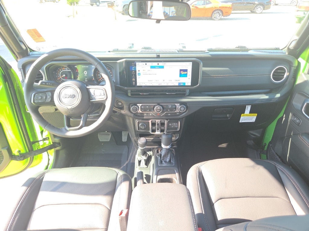 2025 Jeep Gladiator Sport S photo 22