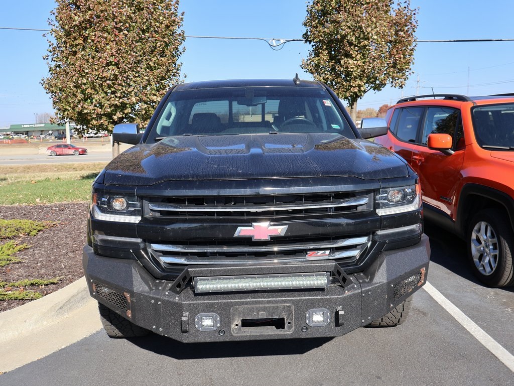 2017 Chevrolet Silverado 1500 LTZ photo 2