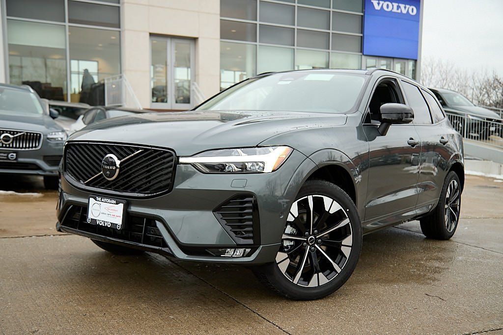 2026 VOLVO XC60 - Image 1