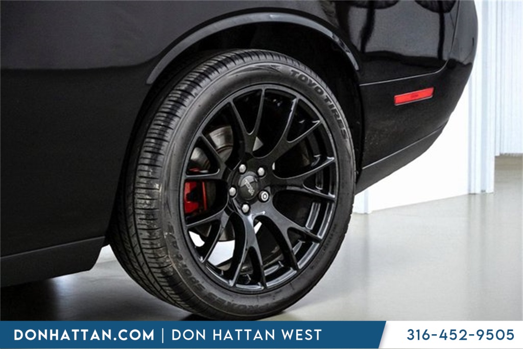 2015 Dodge Challenger R/T photo 36