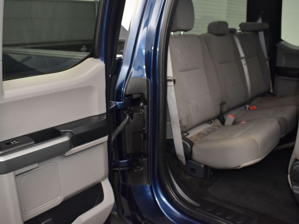 2017 Ford F-150 XLT photo 16