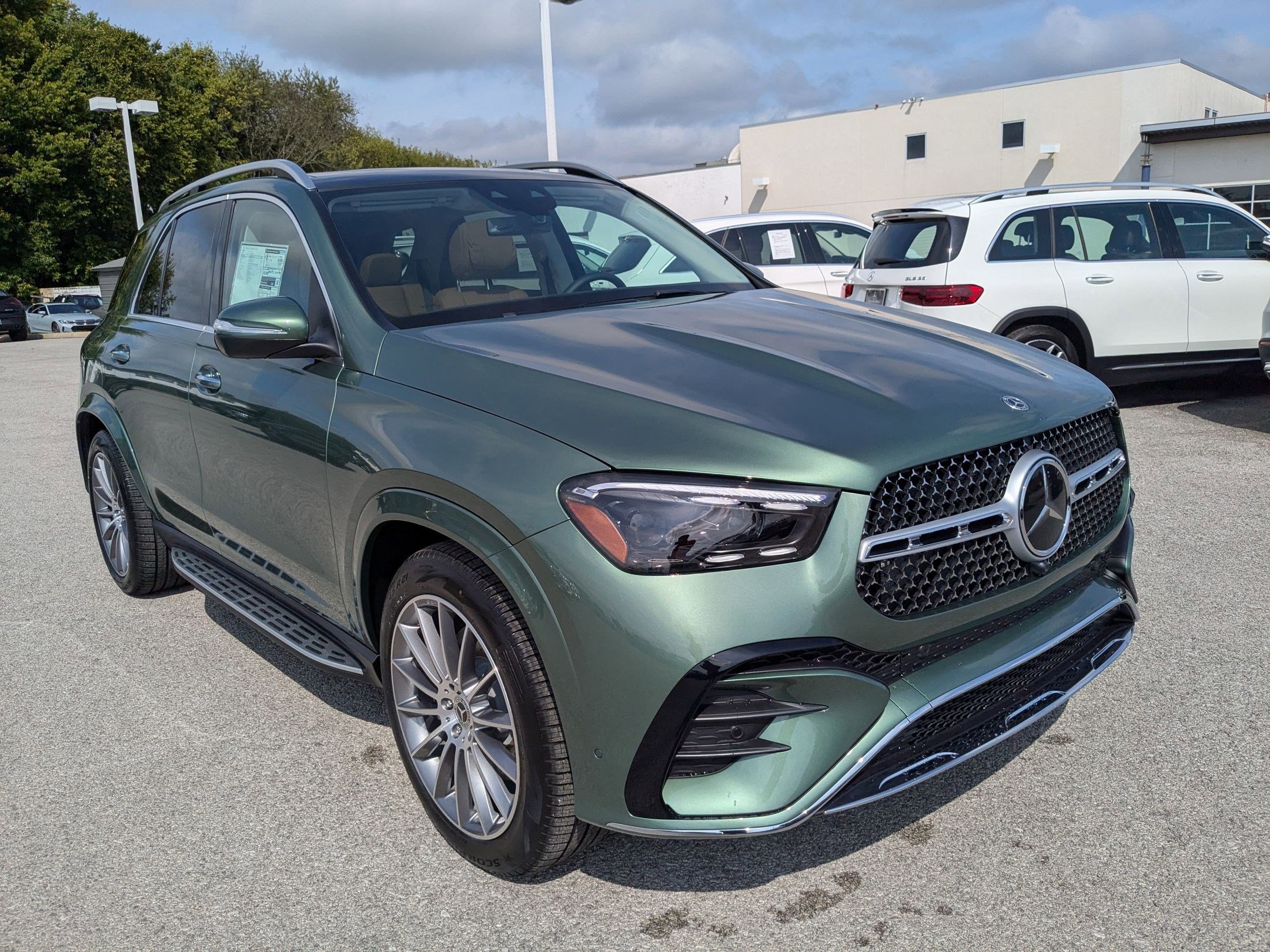 2026 Mercedes Benz GLE 450 4MATIC photo 3
