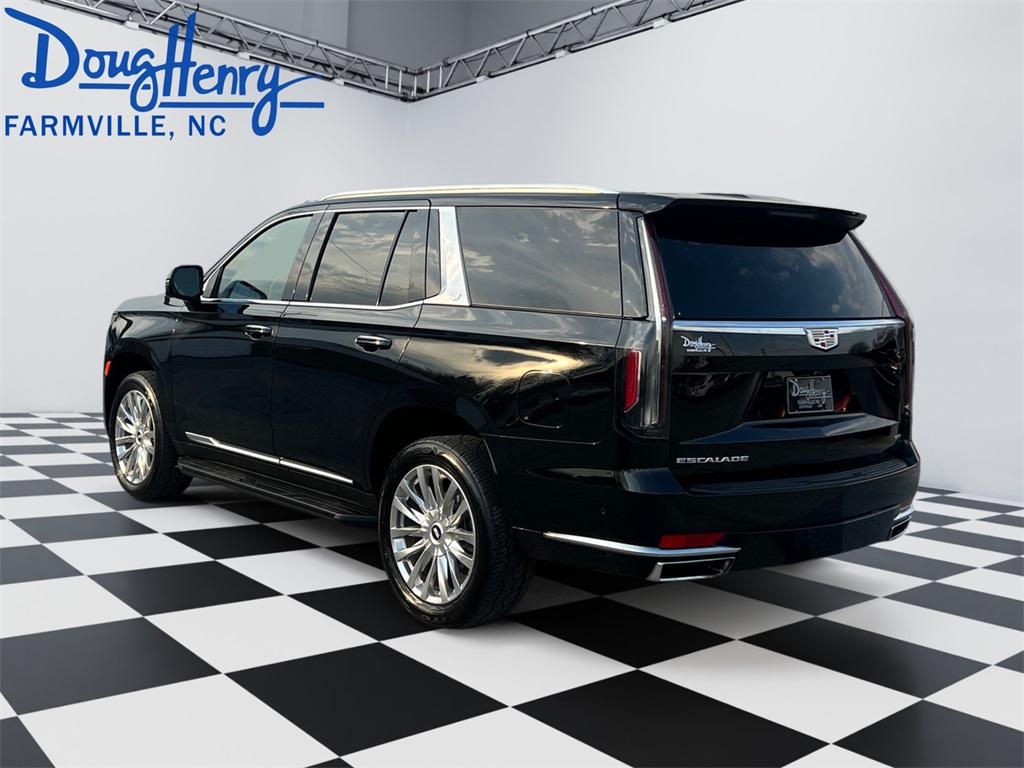 2023 Cadillac Escalade Premium Luxury photo 3